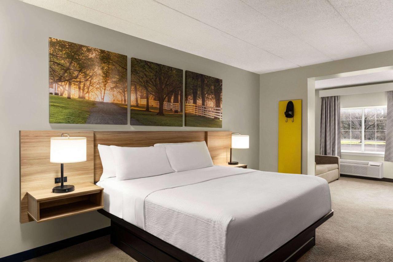 Days Inn & Suites By Wyndham Lancaster Amish Country Mountville Eksteriør bilde