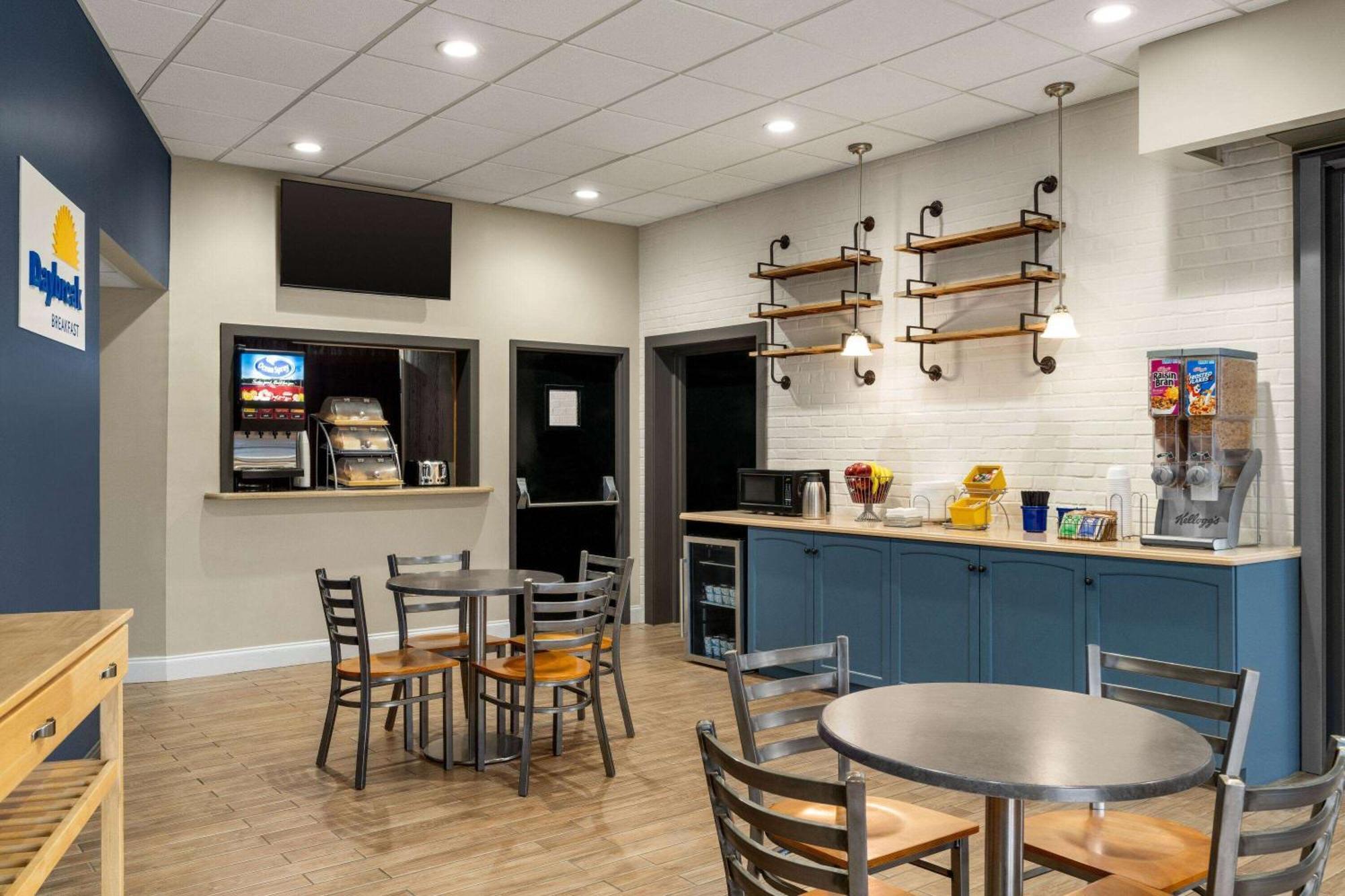 Days Inn & Suites By Wyndham Lancaster Amish Country Mountville Eksteriør bilde