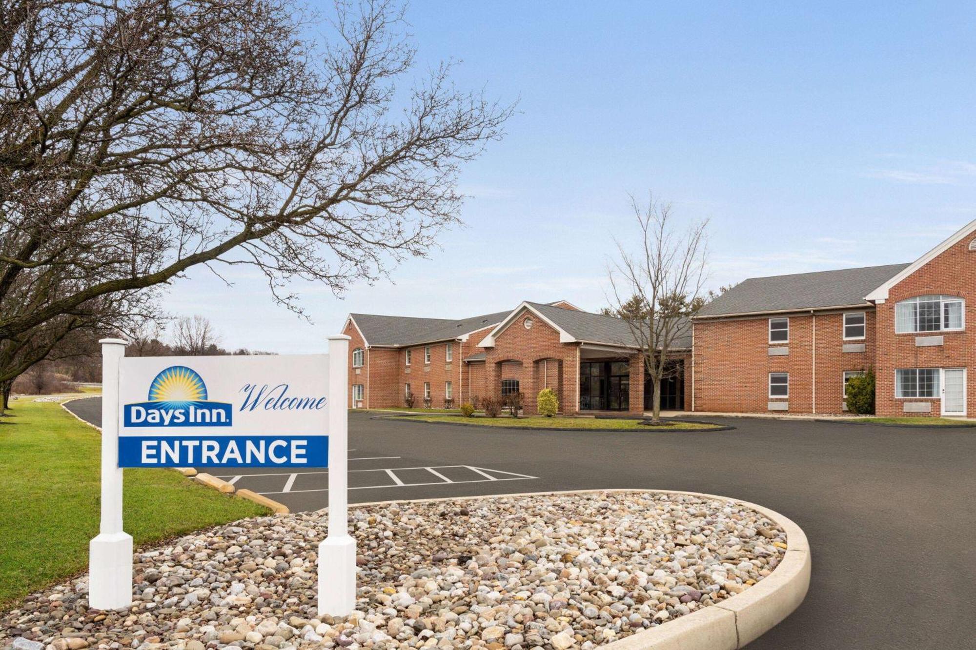 Days Inn & Suites By Wyndham Lancaster Amish Country Mountville Eksteriør bilde