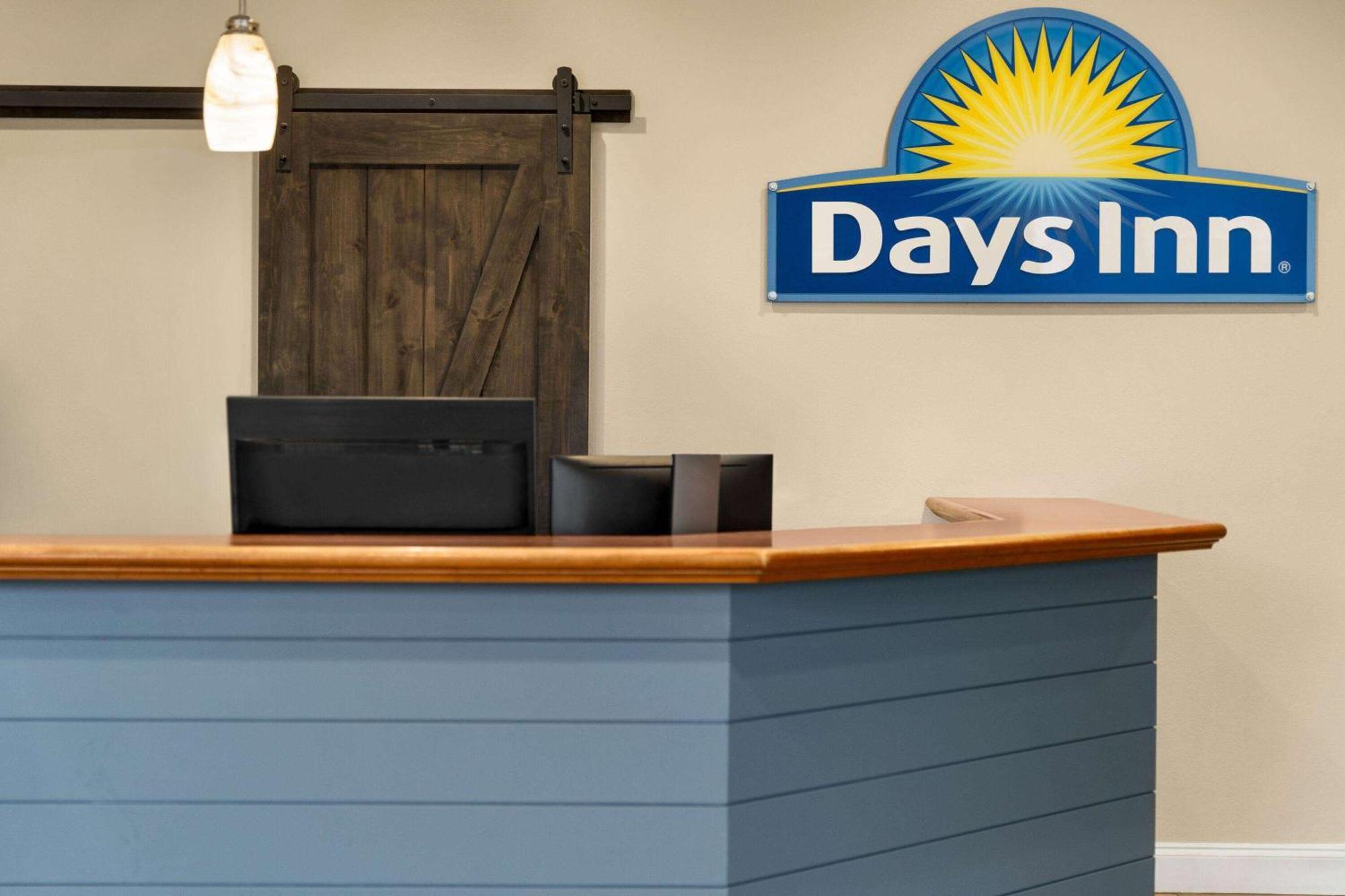 Days Inn & Suites By Wyndham Lancaster Amish Country Mountville Eksteriør bilde